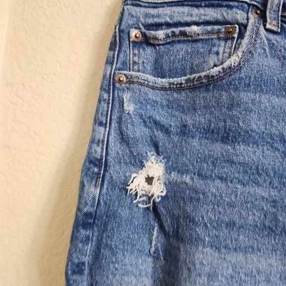 Abercrombie Fitch Size 34 / 18 The Mom Short High Rise Distressed Denim Jeans‎ - Picture 3 of 15